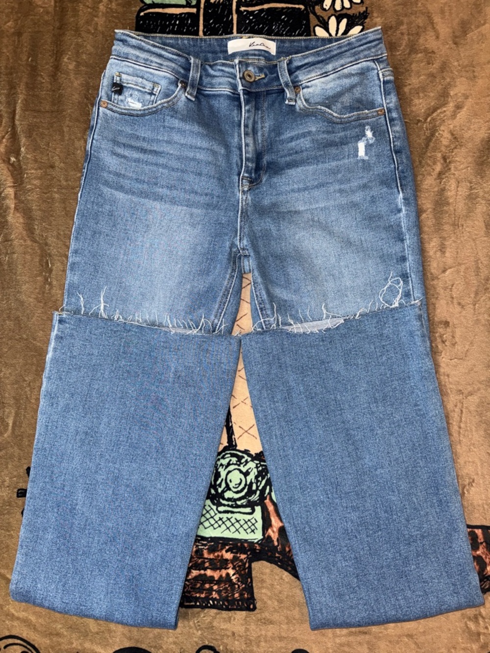 NWOT WOMENS SIZE 7 KanCan Wide Leg with Raw Hem Jeans in Blue Denim